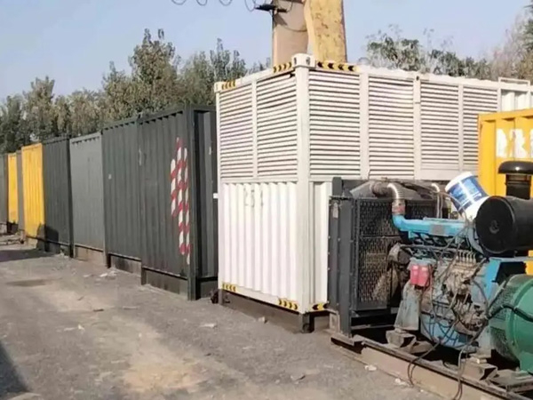 原阳200KW柴油发电机机组每小时油耗是多少?